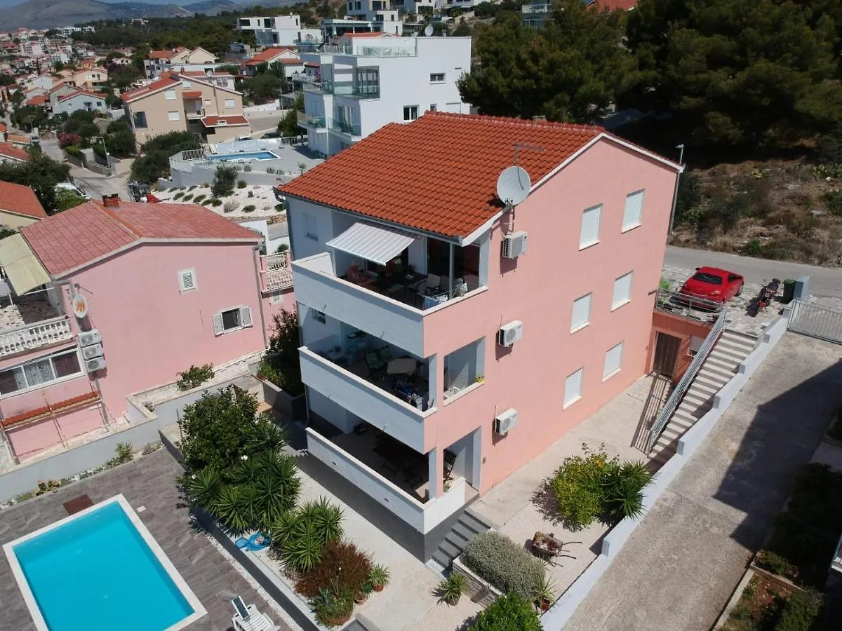 Stunning View Apartment With Pool Trogir