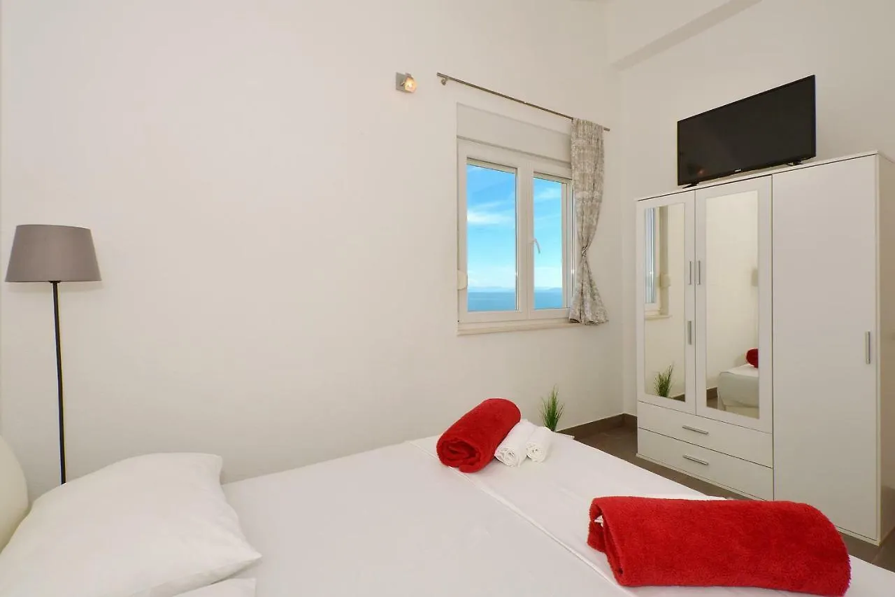 Stunning View Apartment With Pool Trogir Kroatië