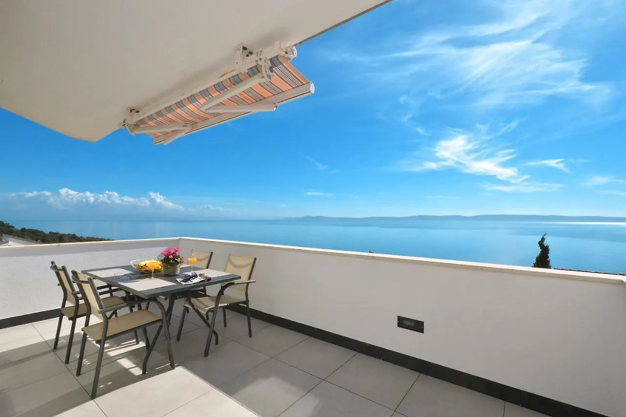 Stunning View Apartment With Pool Trogir Kroatië